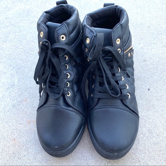 Brand New Black Fashion Quilted Lace Up Sneakers - Picture 7 of 7